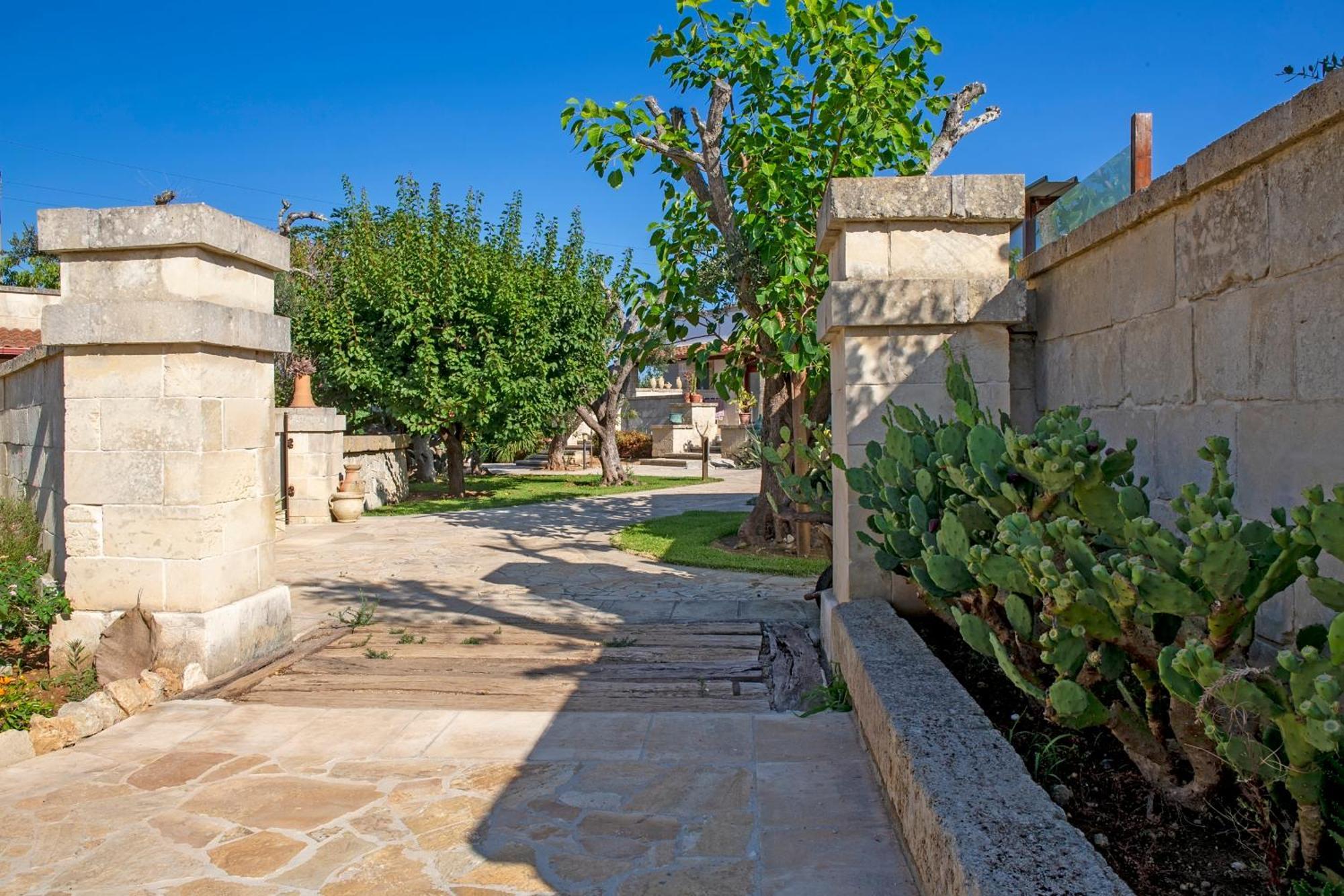 Masseria L'Uliveto Agri Resort Otranto Bagian luar foto
